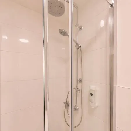 شقة Roswitha Mit Pool Und Sauna فرايونغ